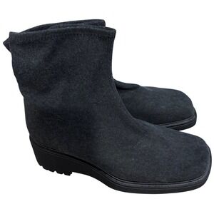 La‎ Canadienne Gray Suede Boot #1622 Size 9.5 Womens Canada